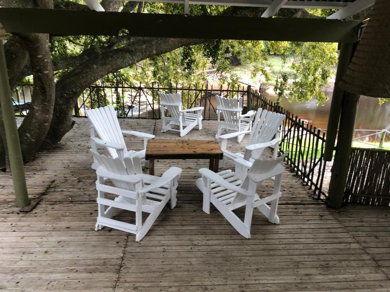 The Riverdeck Accommodation And Backpackers 나이스나 외부 사진